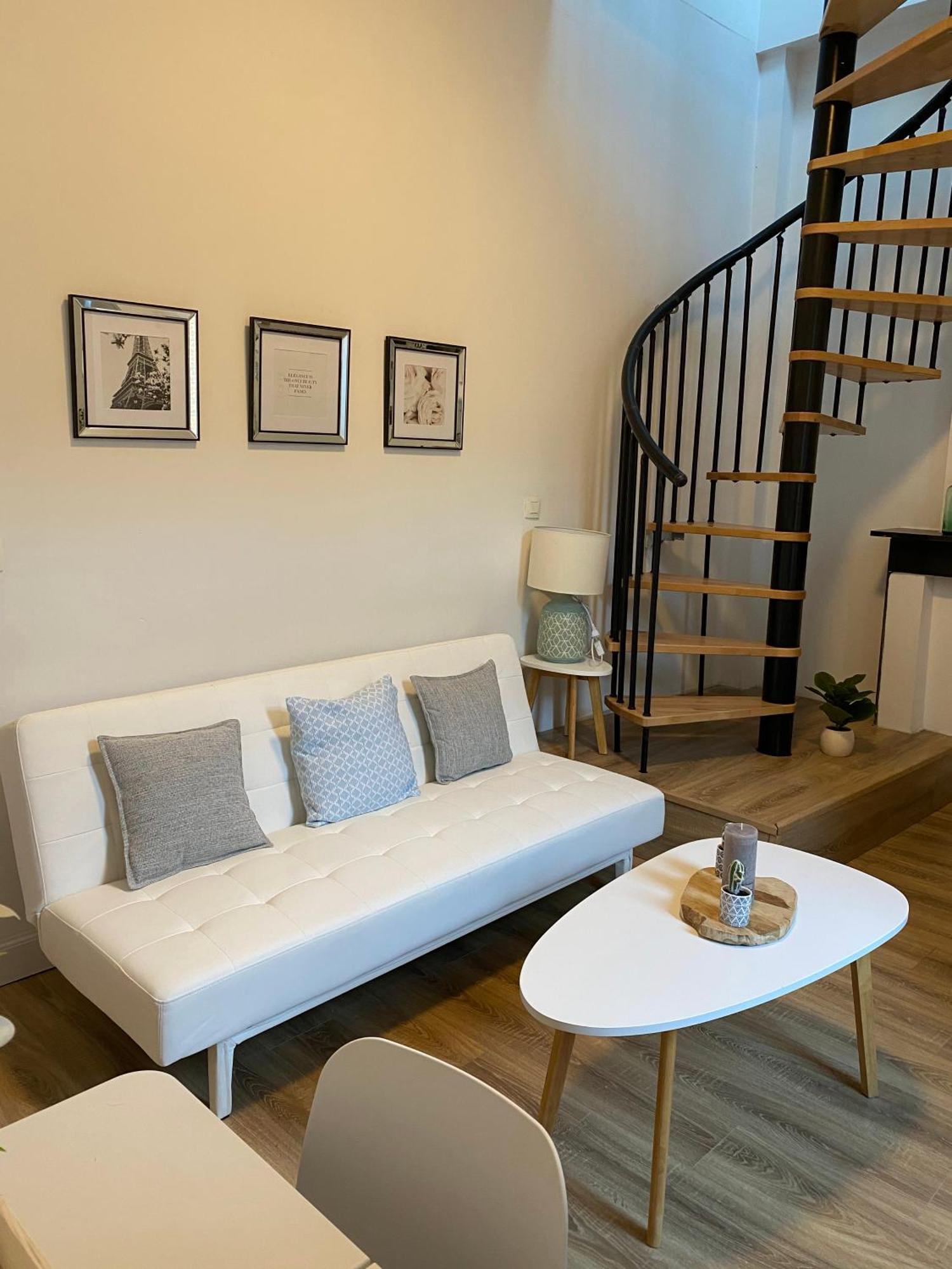 Apartement City Center Mons Eksteriør bilde